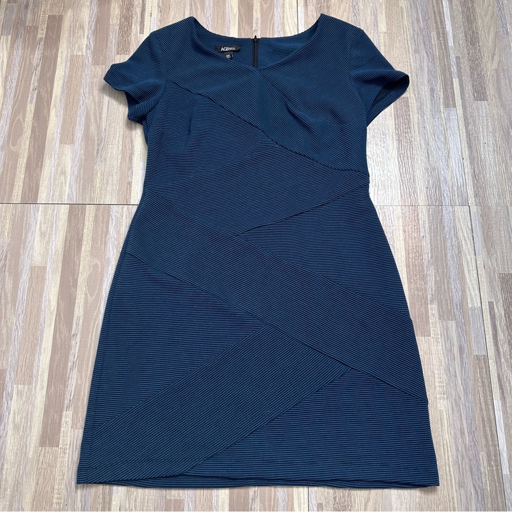 AGB Navy Textured Short Sleeve Sheath Dress Women’s 14 Petite